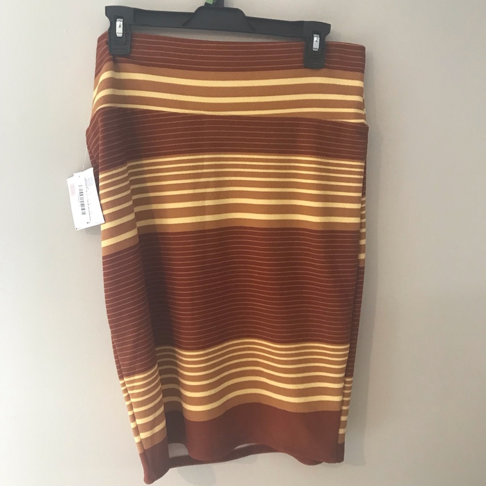 Brand new LuLaRoe Cassie skirt!